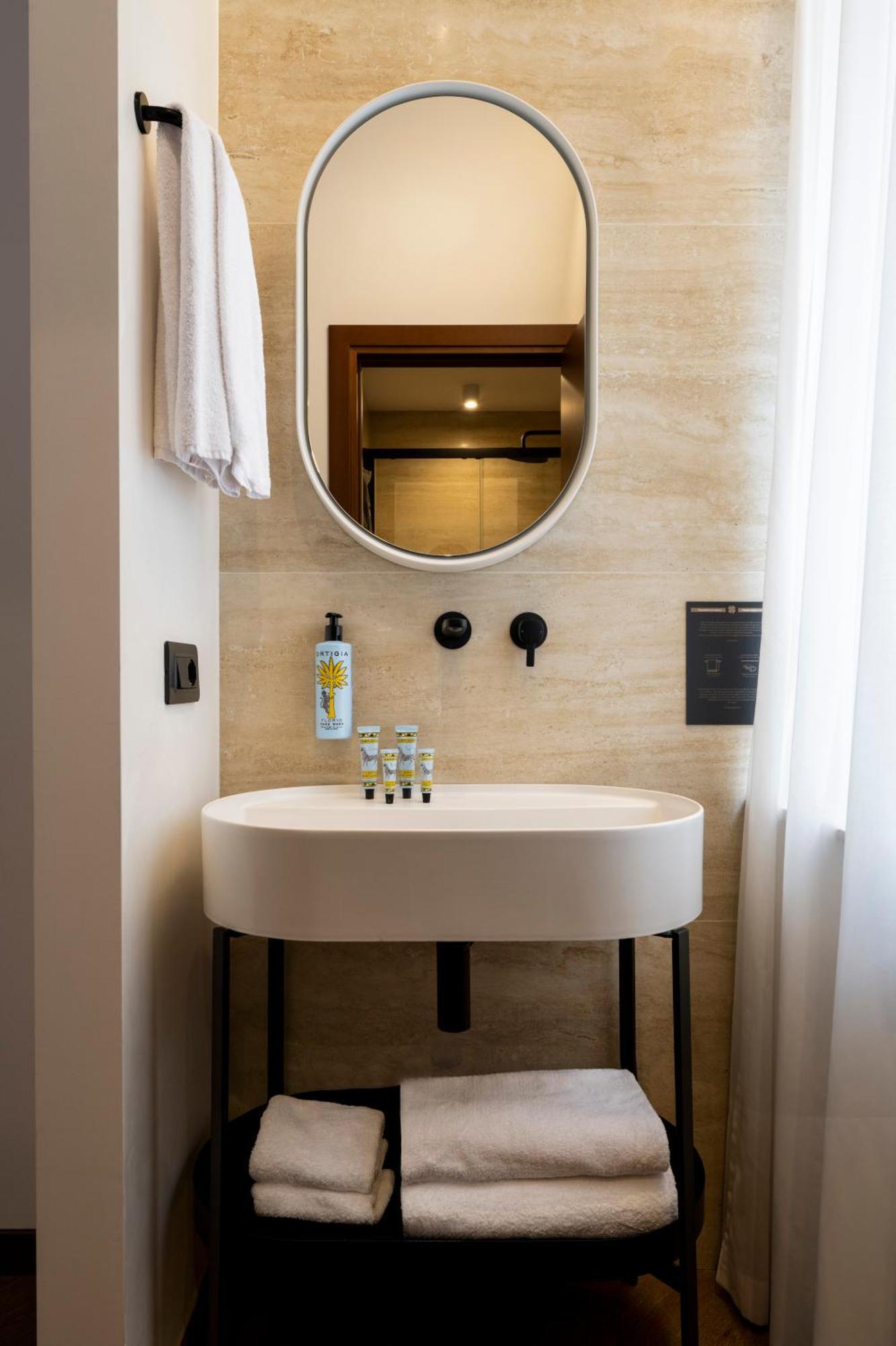 Boutique Hotel Piedra Rome City Centre Bagian luar foto